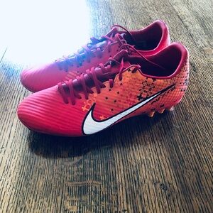 Nike Soccer Cleats Men’s Mercurial size 7 1/2